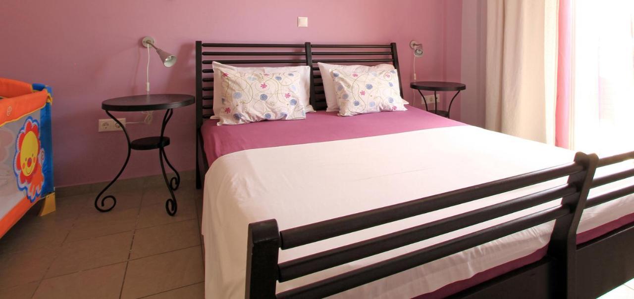 Oasis By The Sea Aparthotel คิเลียดู ภายนอก รูปภาพ