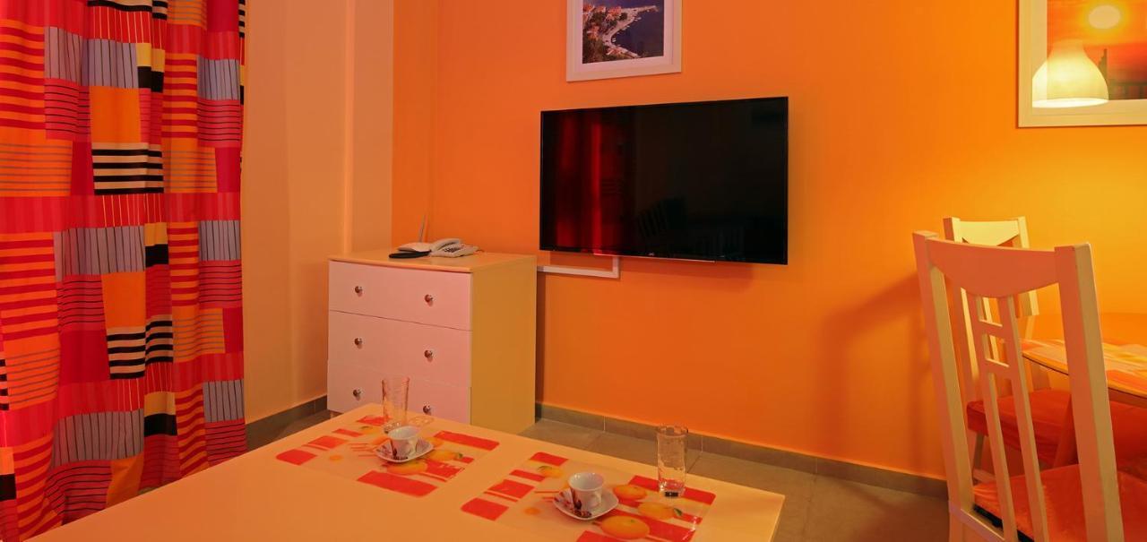 Oasis By The Sea Aparthotel คิเลียดู ภายนอก รูปภาพ