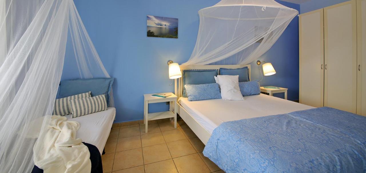 Oasis By The Sea Aparthotel คิเลียดู ภายนอก รูปภาพ