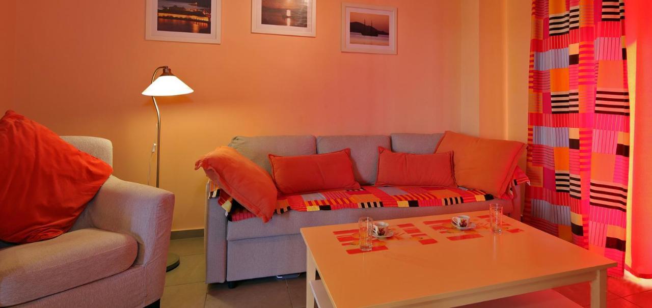 Oasis By The Sea Aparthotel คิเลียดู ภายนอก รูปภาพ